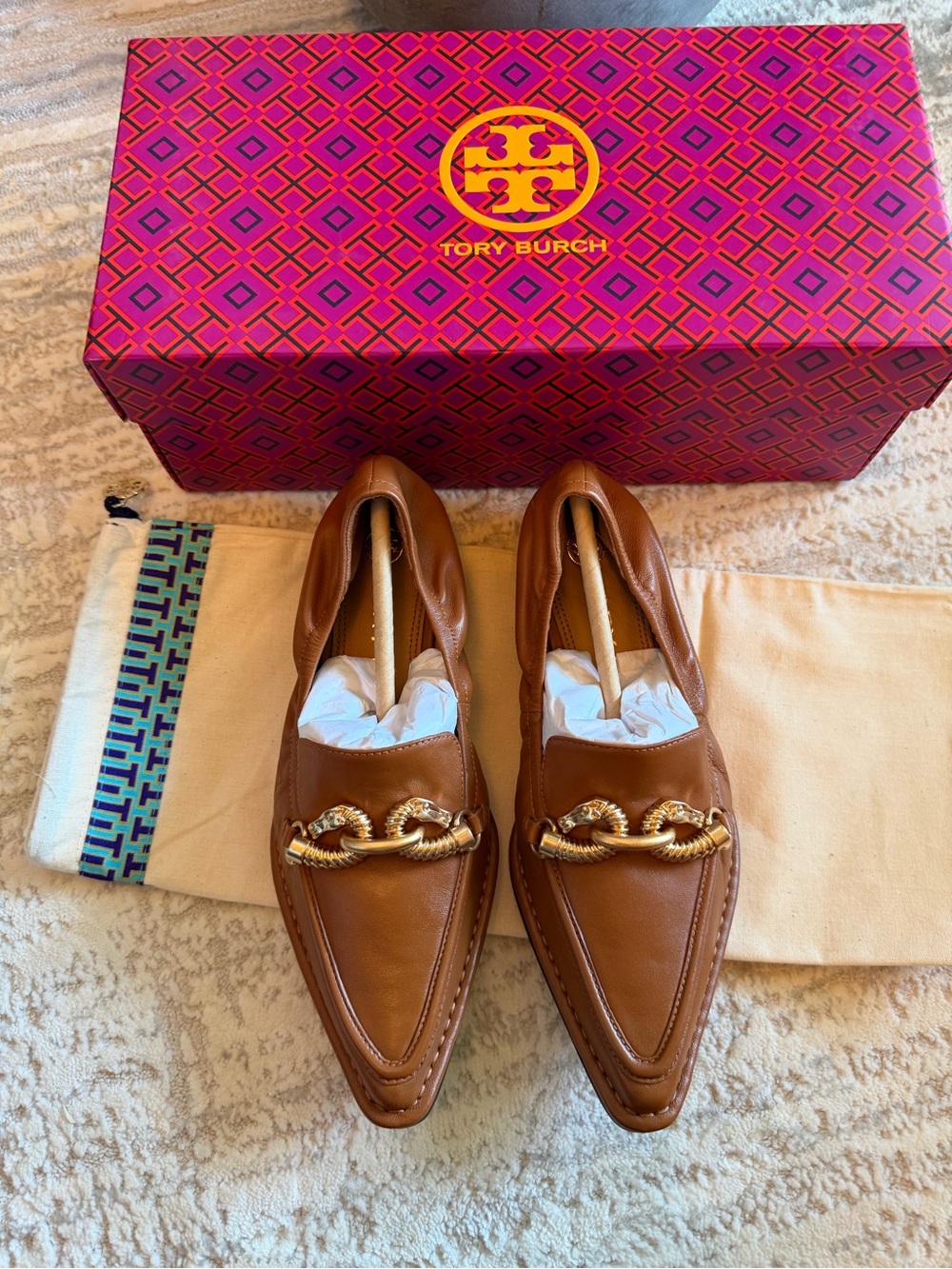 Tory Burch JESSA POINTY TOE LOAFERS with Gold Chain